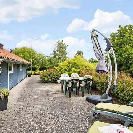 Lovely In With Kitchen